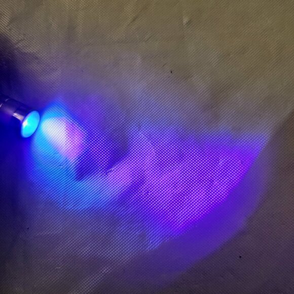 NEW Mini UV Light Keychain - Picture 3 of 3